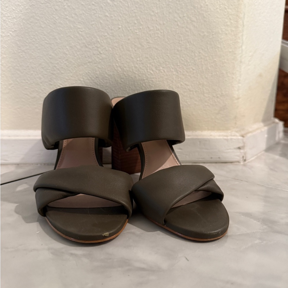 Steve Madden Green Sandals with heel